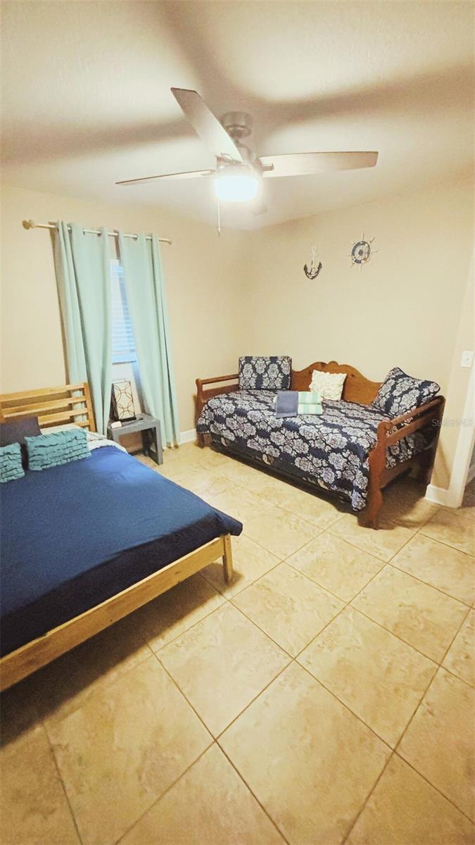 FRESARD GLENDALE SUB - Residential