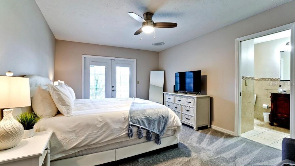 PALMA SOLA BAY ESTATES - Residential