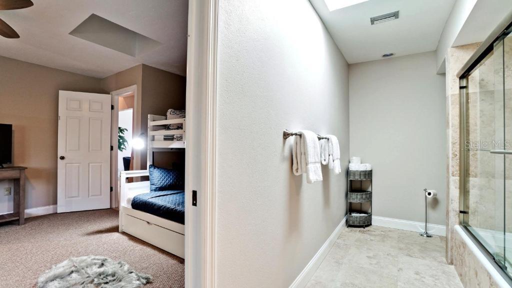 PALMA SOLA BAY ESTATES - Residential