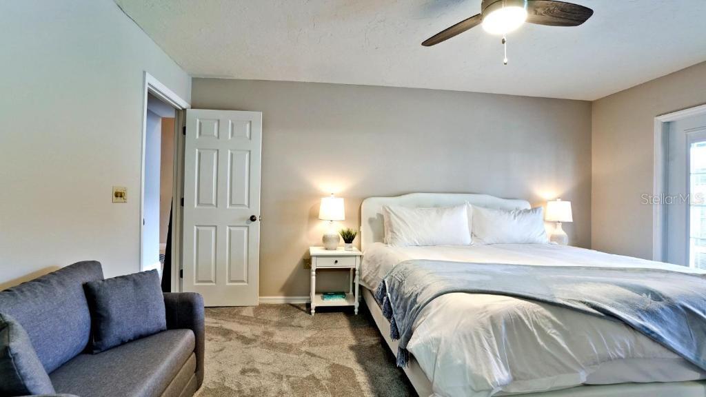 PALMA SOLA BAY ESTATES - Residential