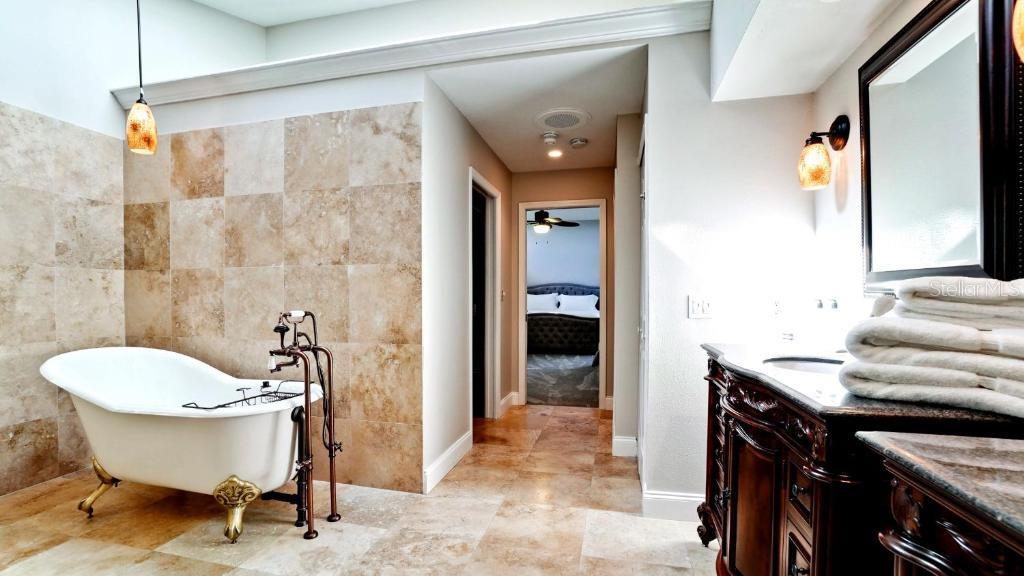 PALMA SOLA BAY ESTATES - Residential