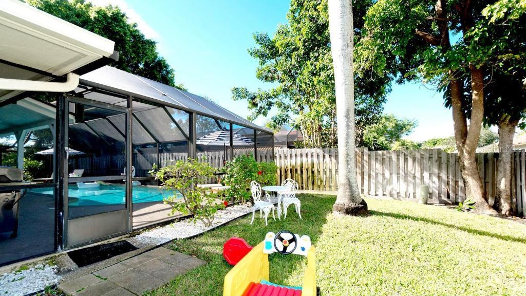 PALMA SOLA BAY ESTATES - Residential