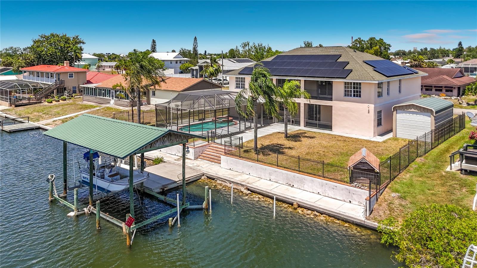 624 KINGSTON COURT