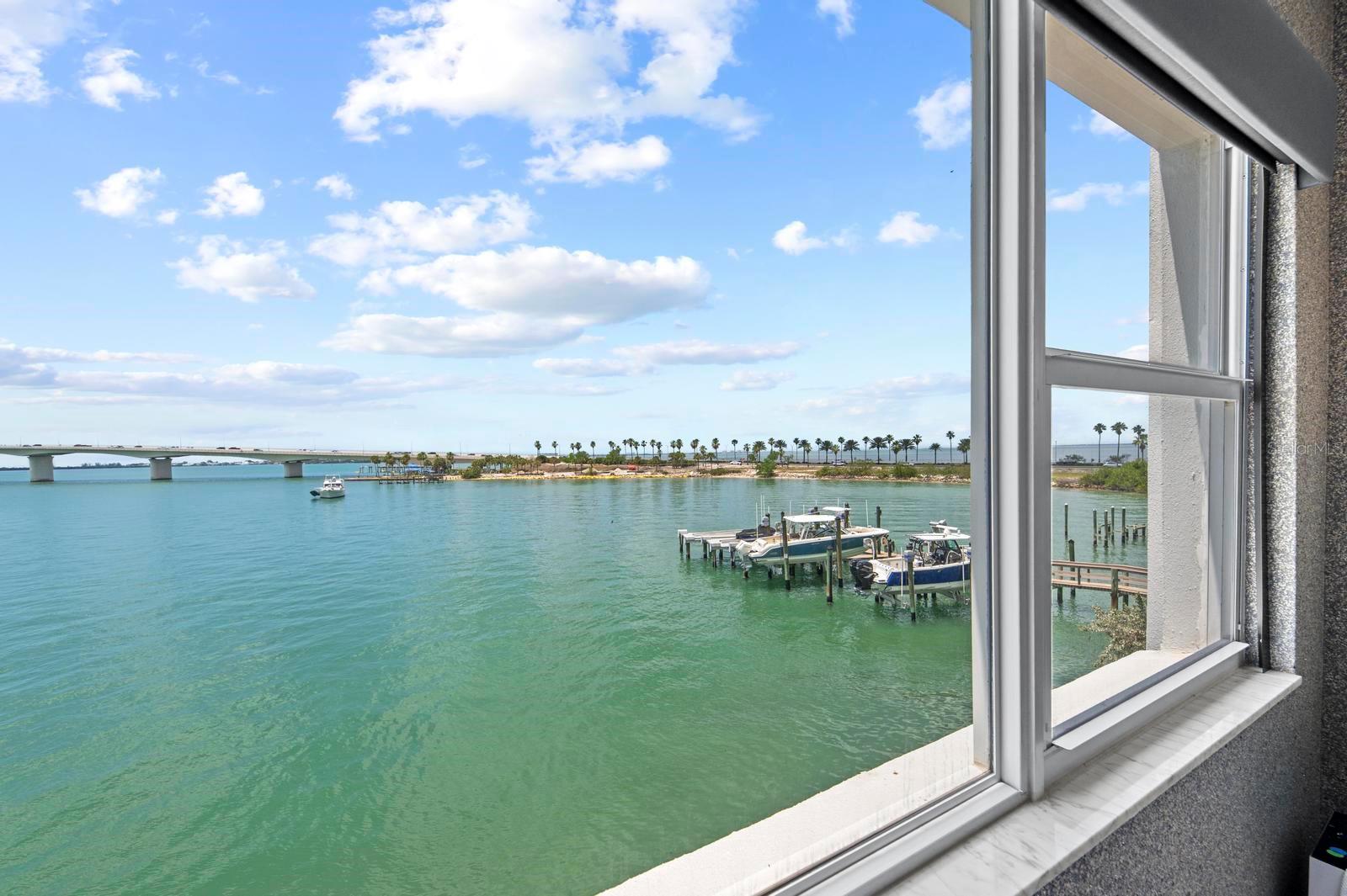 226 GOLDEN GATE POINT 33