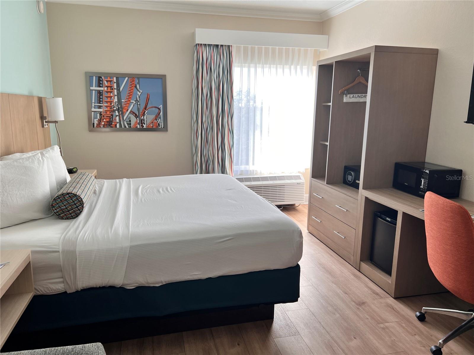 MERIDIAN PALMS COMM CONDO - Residential