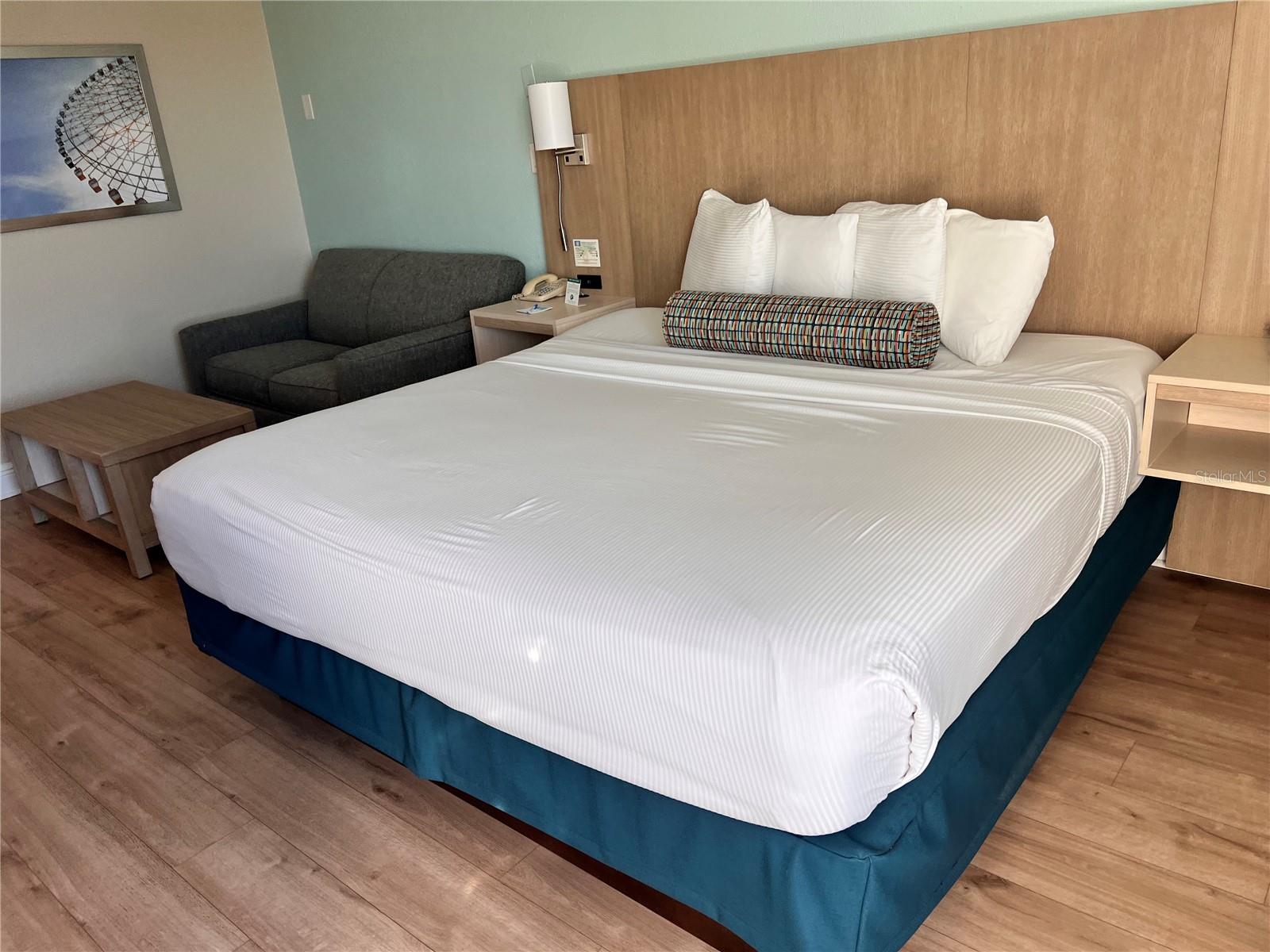 MERIDIAN PALMS COMM CONDO - Residential