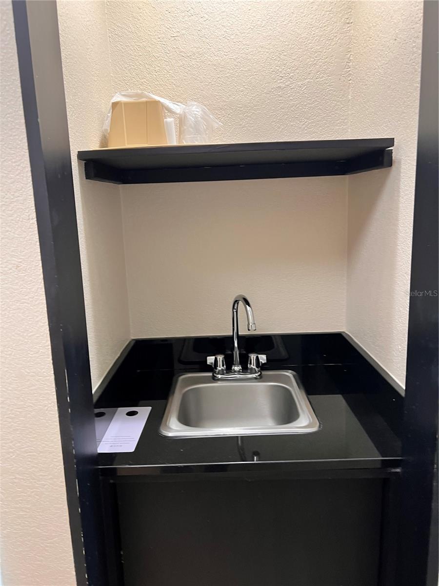 MERIDIAN PALMS COMM CONDO - Residential