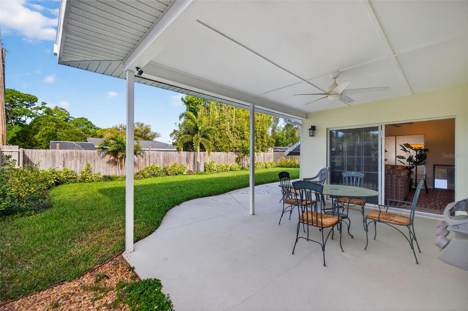 TROPIC HILLS - Residential