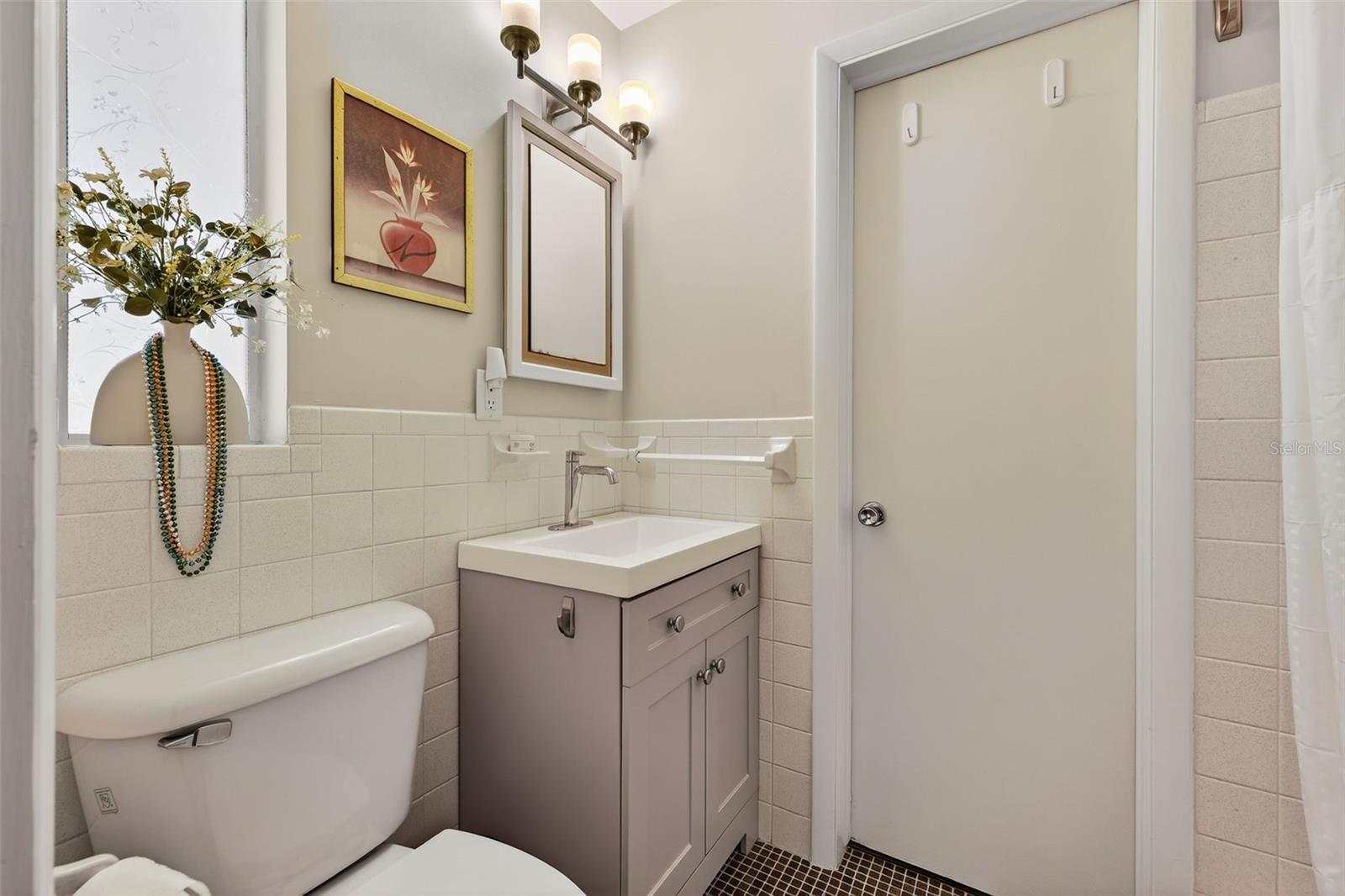 TROPIC HILLS - Residential