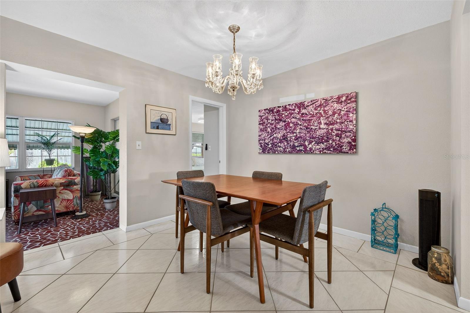 TROPIC HILLS - Residential