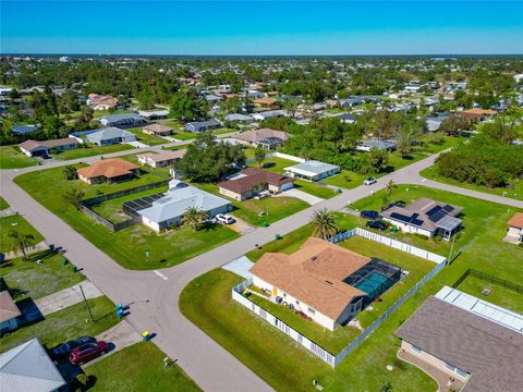 A home in PORT CHARLOTTE