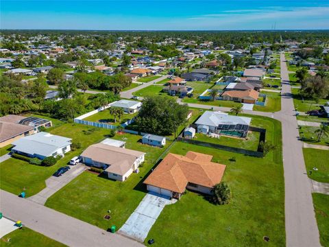 A home in PORT CHARLOTTE