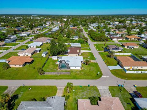 A home in PORT CHARLOTTE