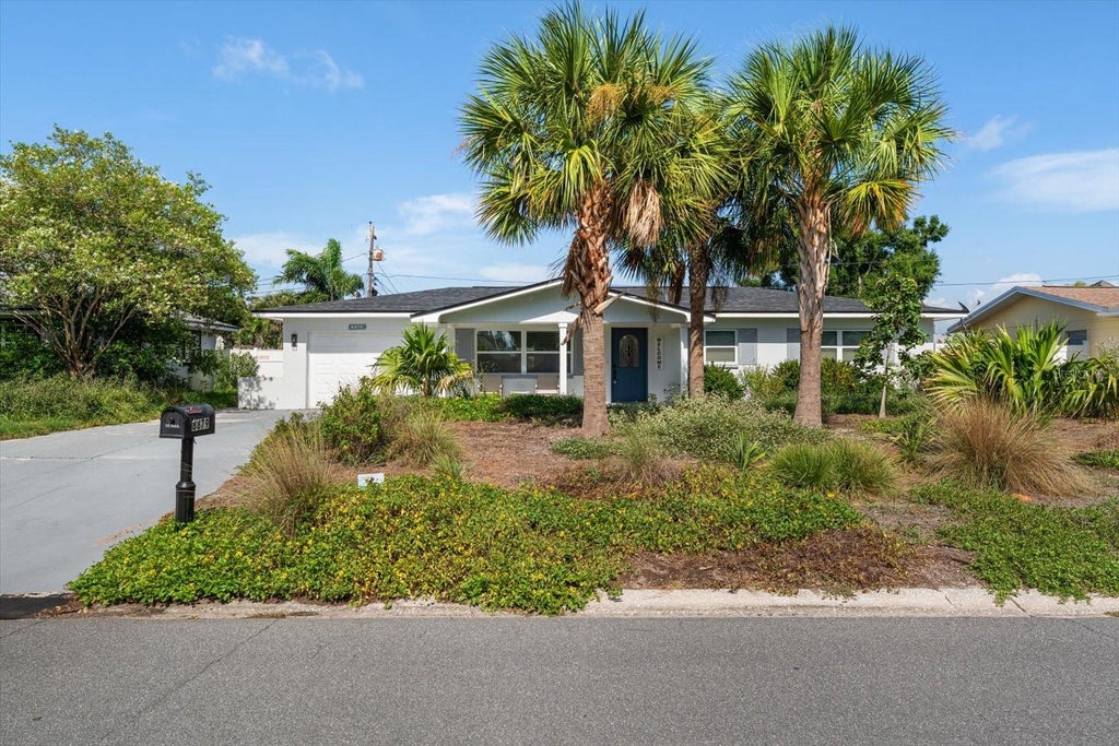Photo of 8879 111th Street, Seminole, FL 33772 (MLS # TB8532551)