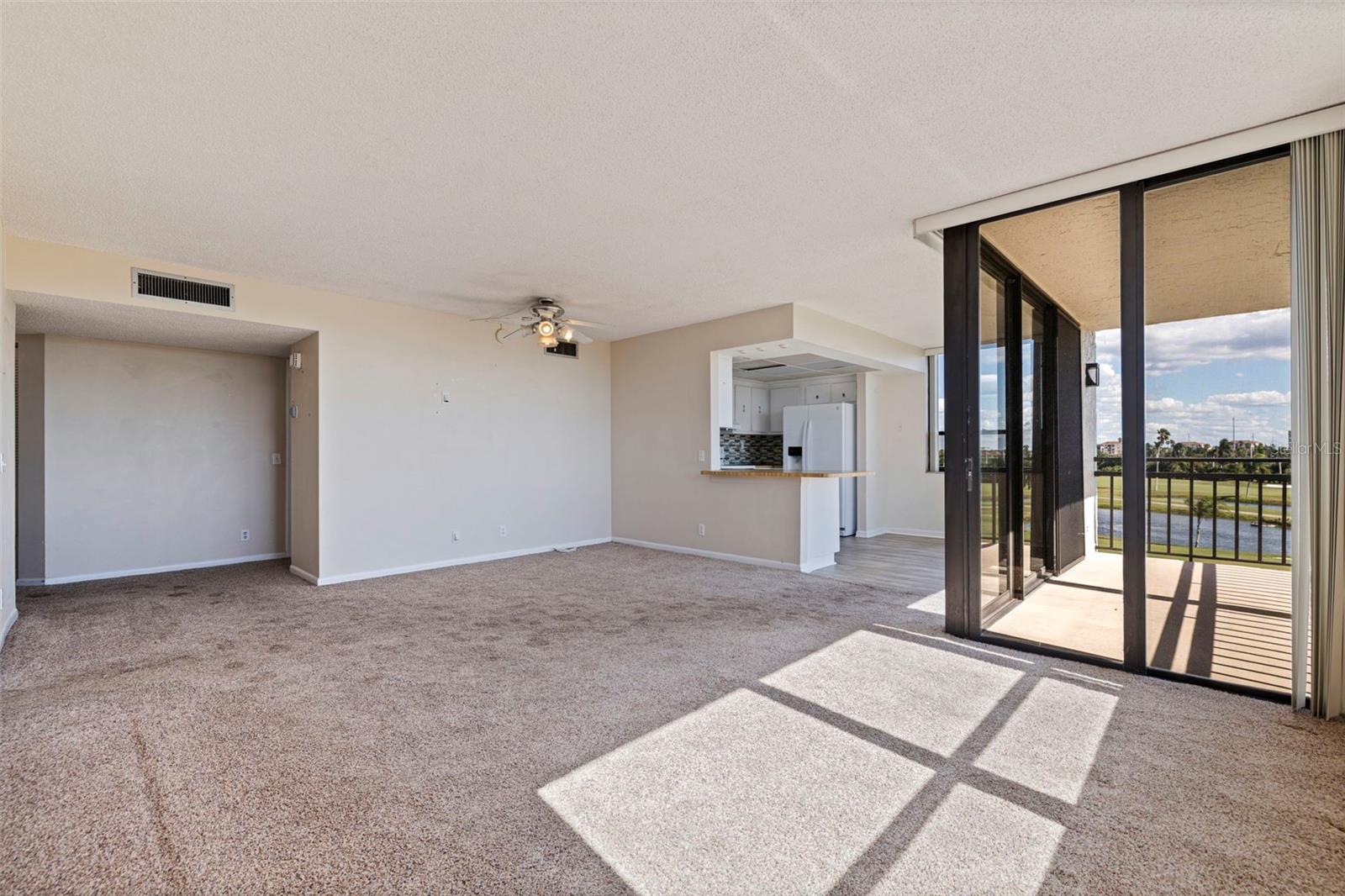6210 SUN BOULEVARD 408