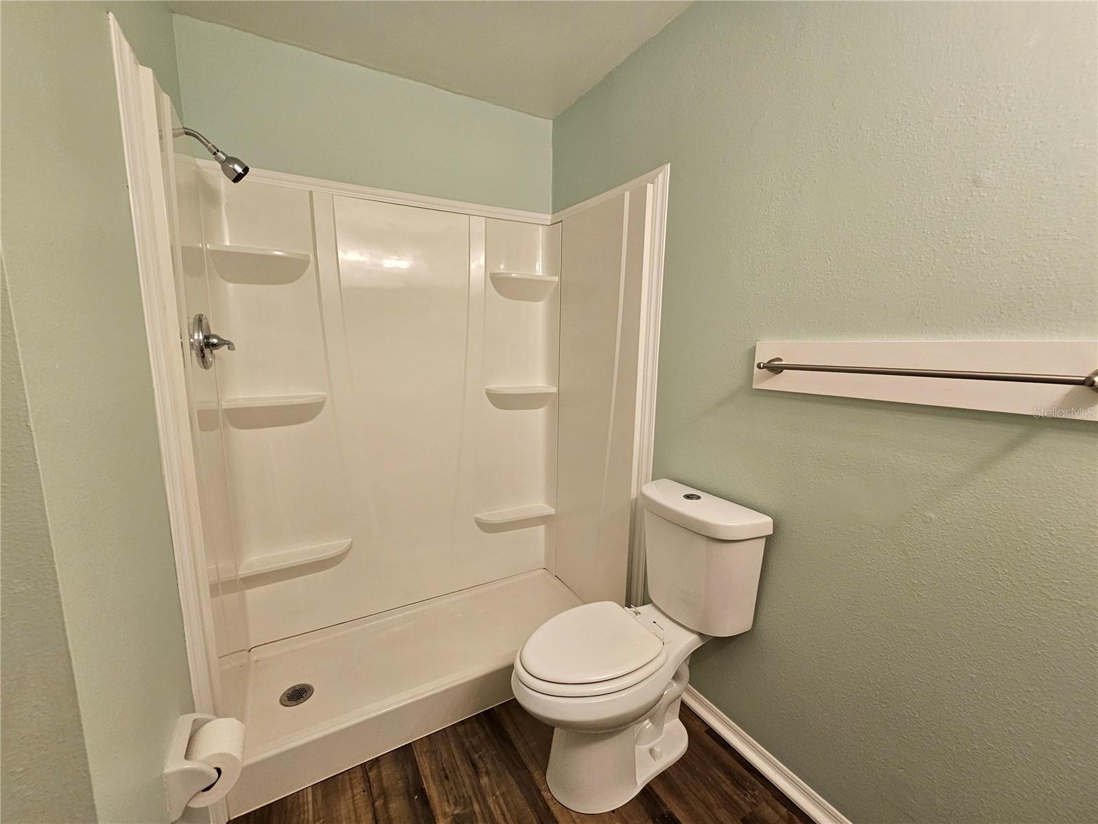 BREEZEWOOD MANOR - Residential Lease