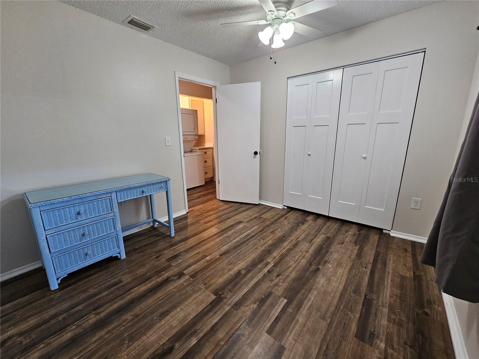 BREEZEWOOD MANOR - Residential Lease