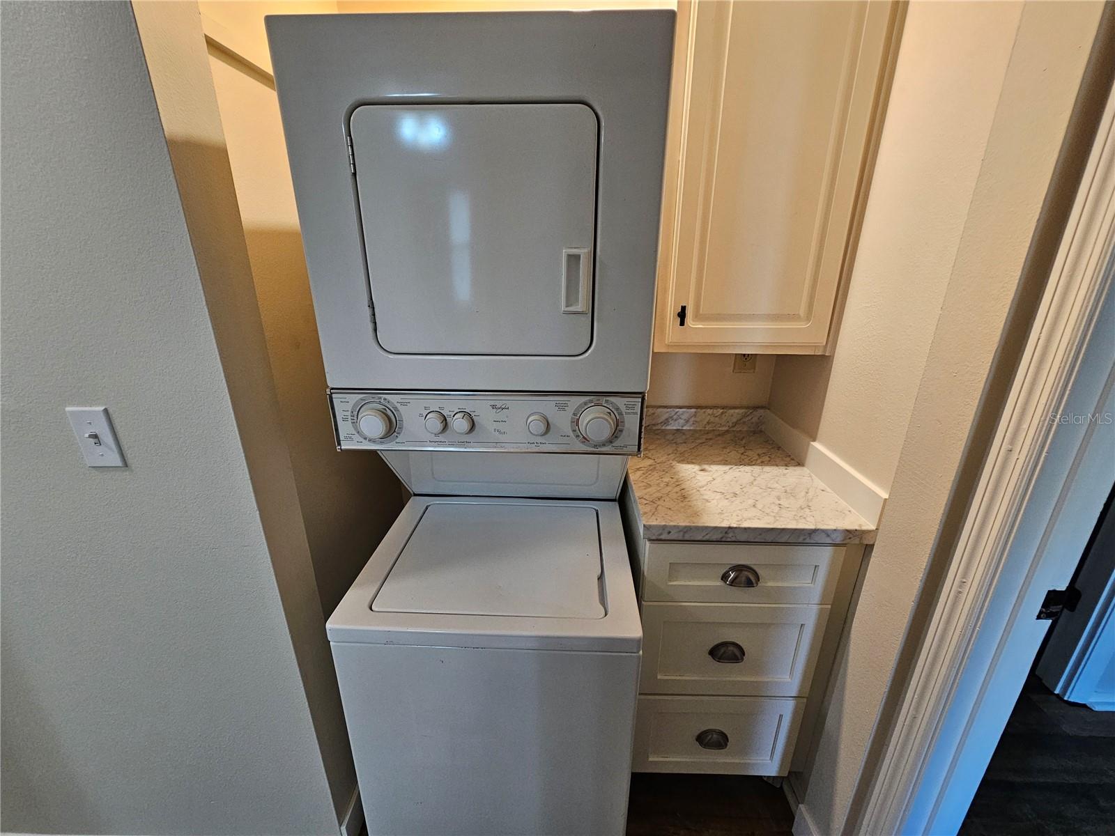 BREEZEWOOD MANOR - Residential Lease