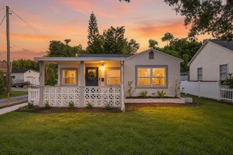 Photo of 2520 15th Avenue N, St Petersburg, FL 33713 (MLS # TB8523508)