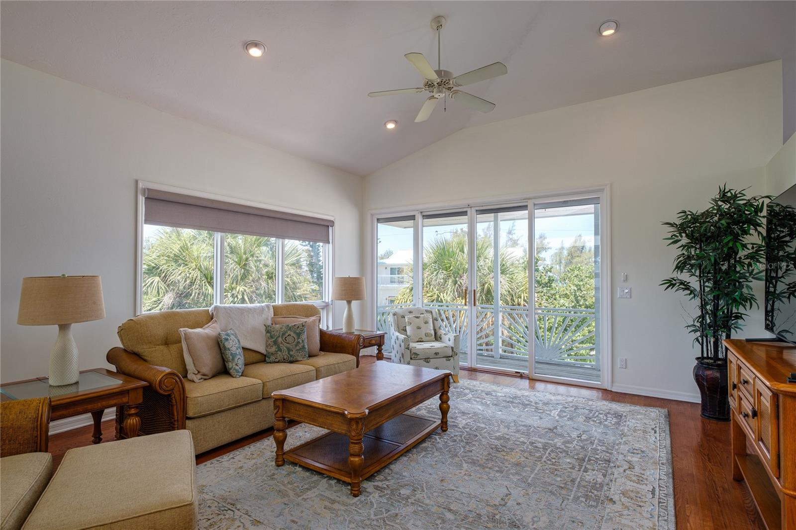 GEDNEY RICHARD H INC - Residential Lease