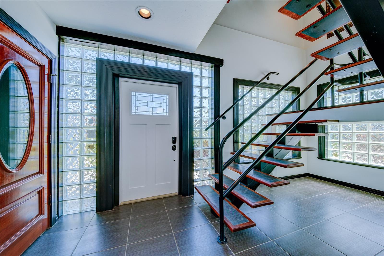 GEDNEY RICHARD H INC - Residential Lease