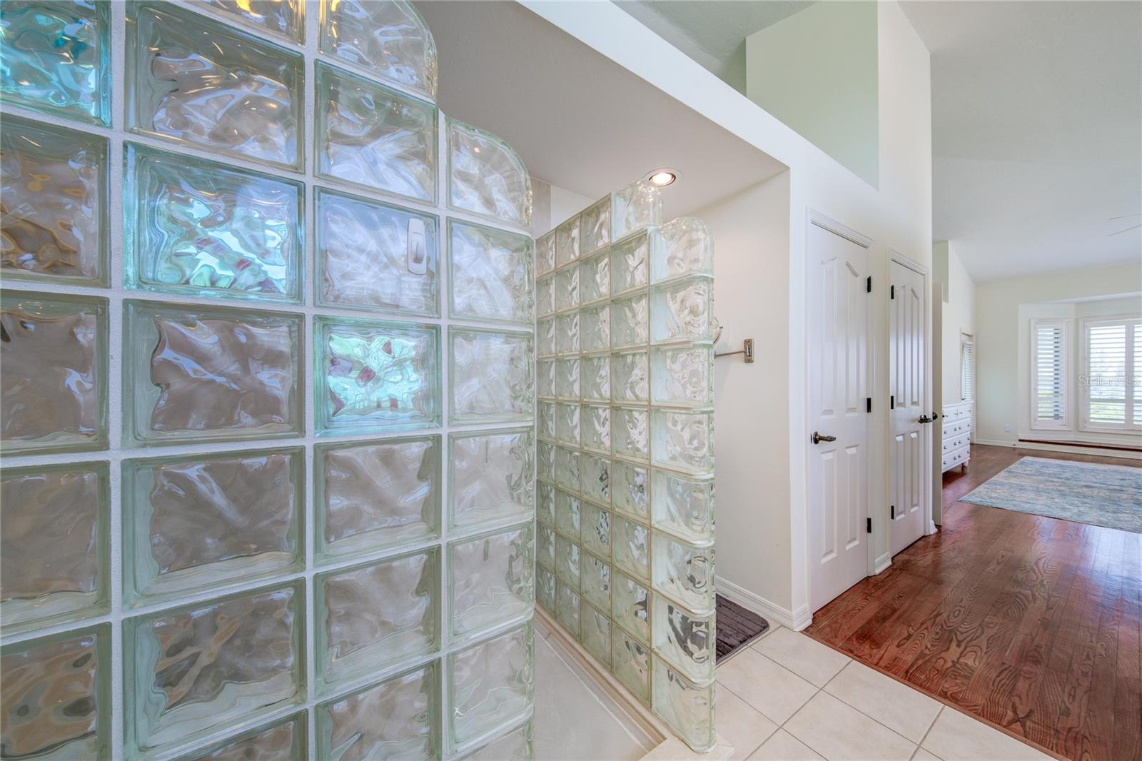 GEDNEY RICHARD H INC - Residential Lease