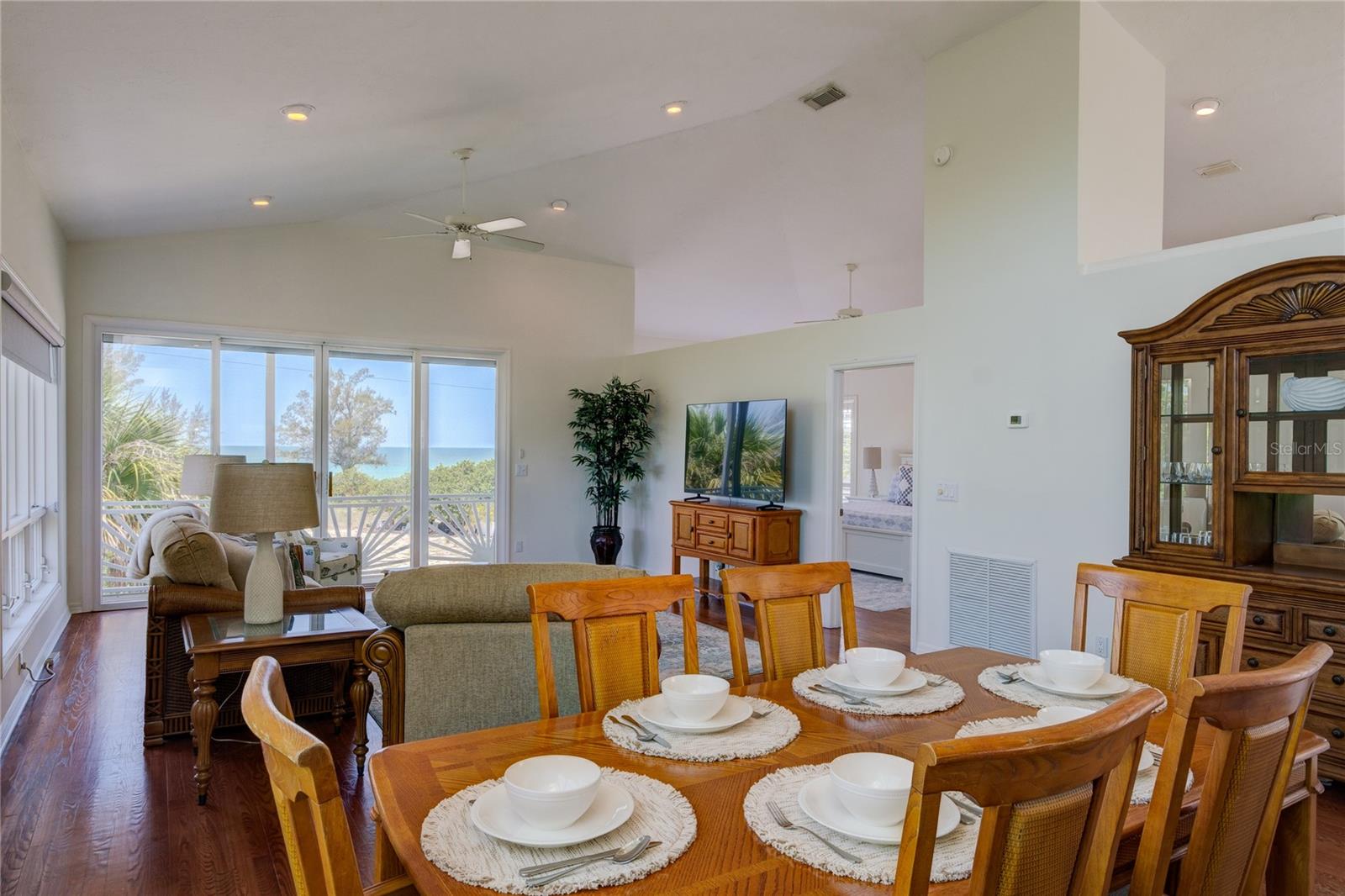 GEDNEY RICHARD H INC - Residential Lease