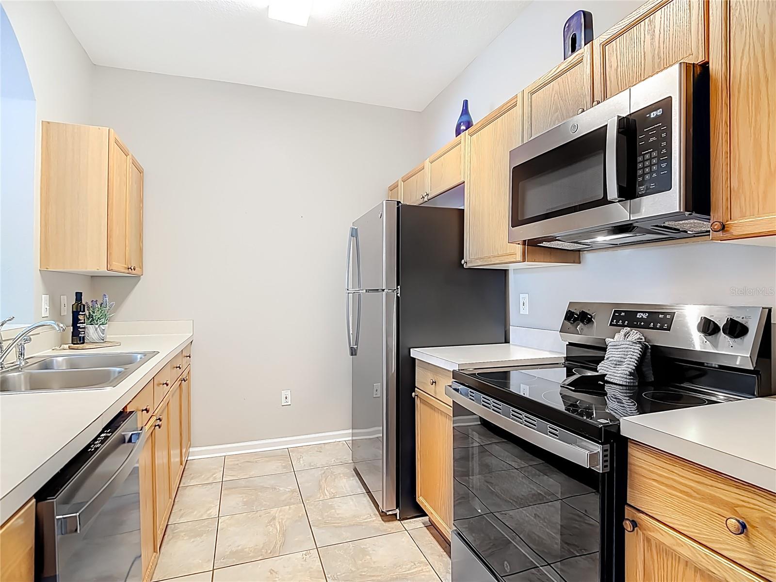 WYNDHAM PALMS CONDO PH 5 - Residential