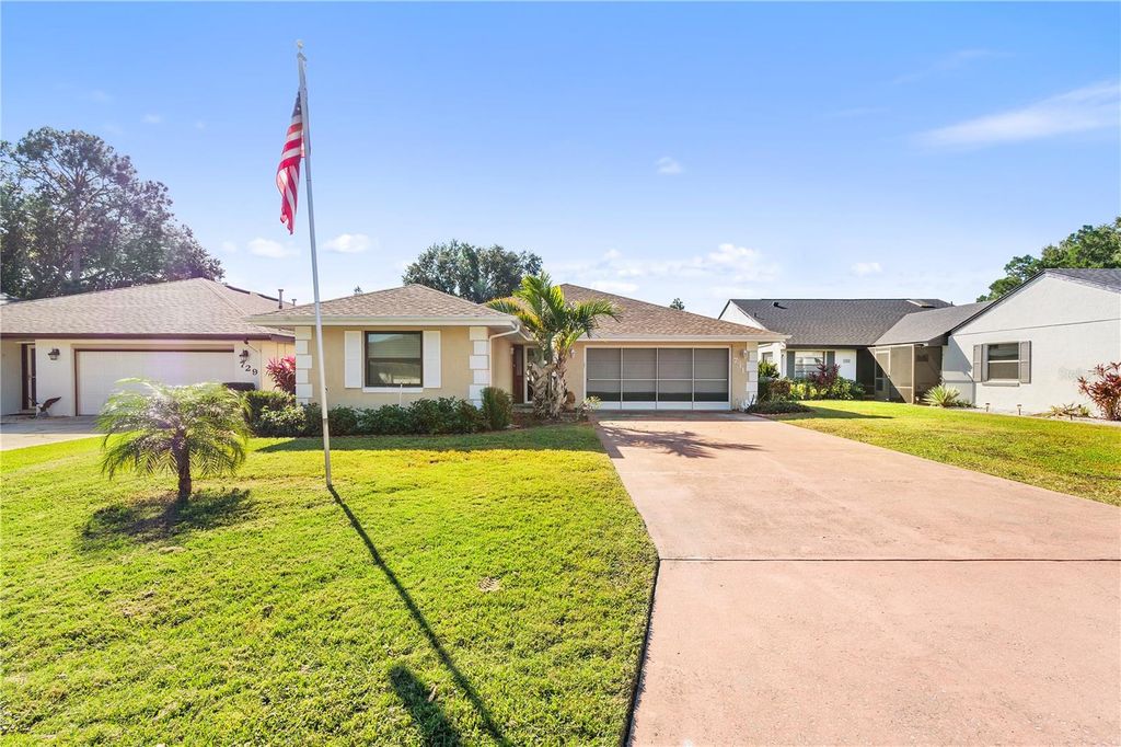 Photo of 731 Canberra Road, Winter Haven, FL 33884 (MLS # L4957294)