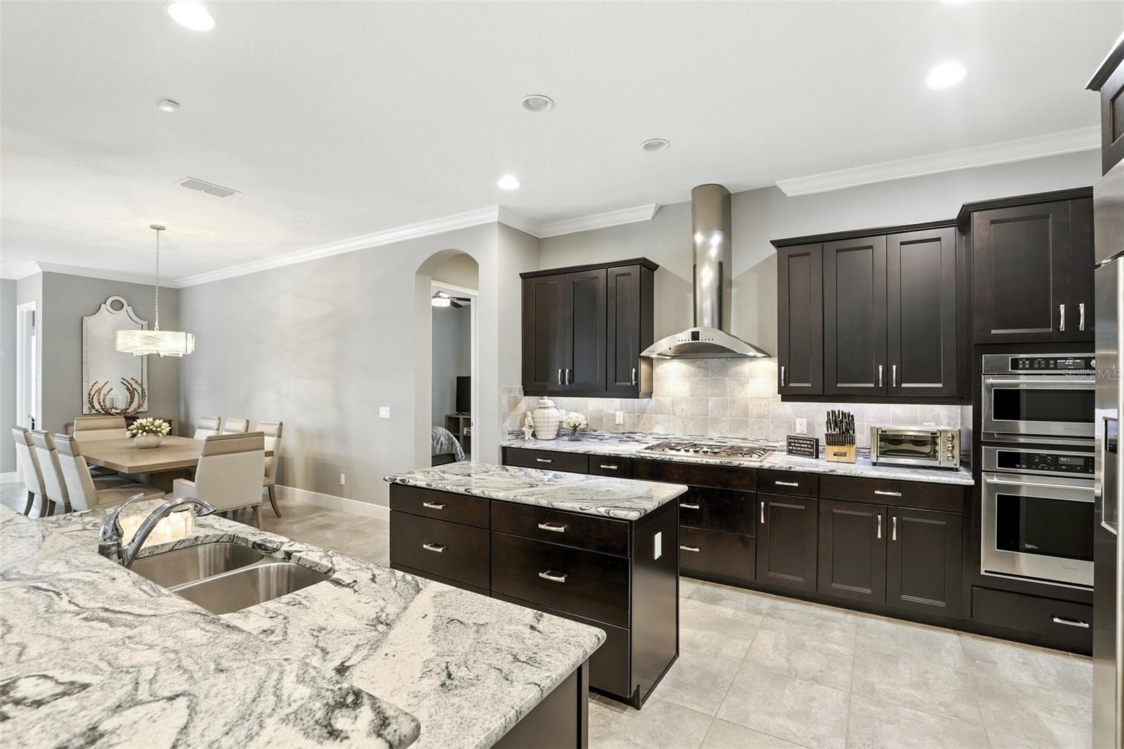 STEEPLE CHASE - Residential