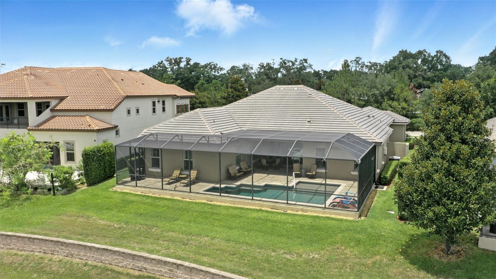 STEEPLE CHASE - Residential