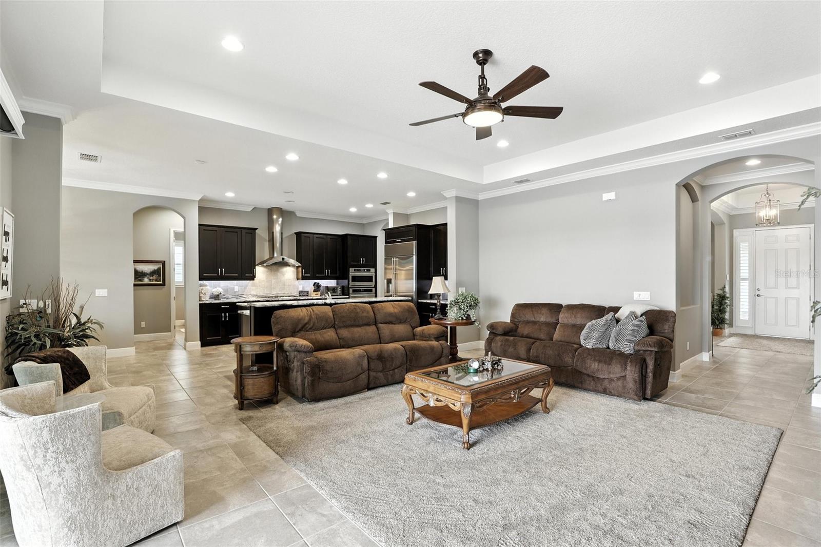 STEEPLE CHASE - Residential