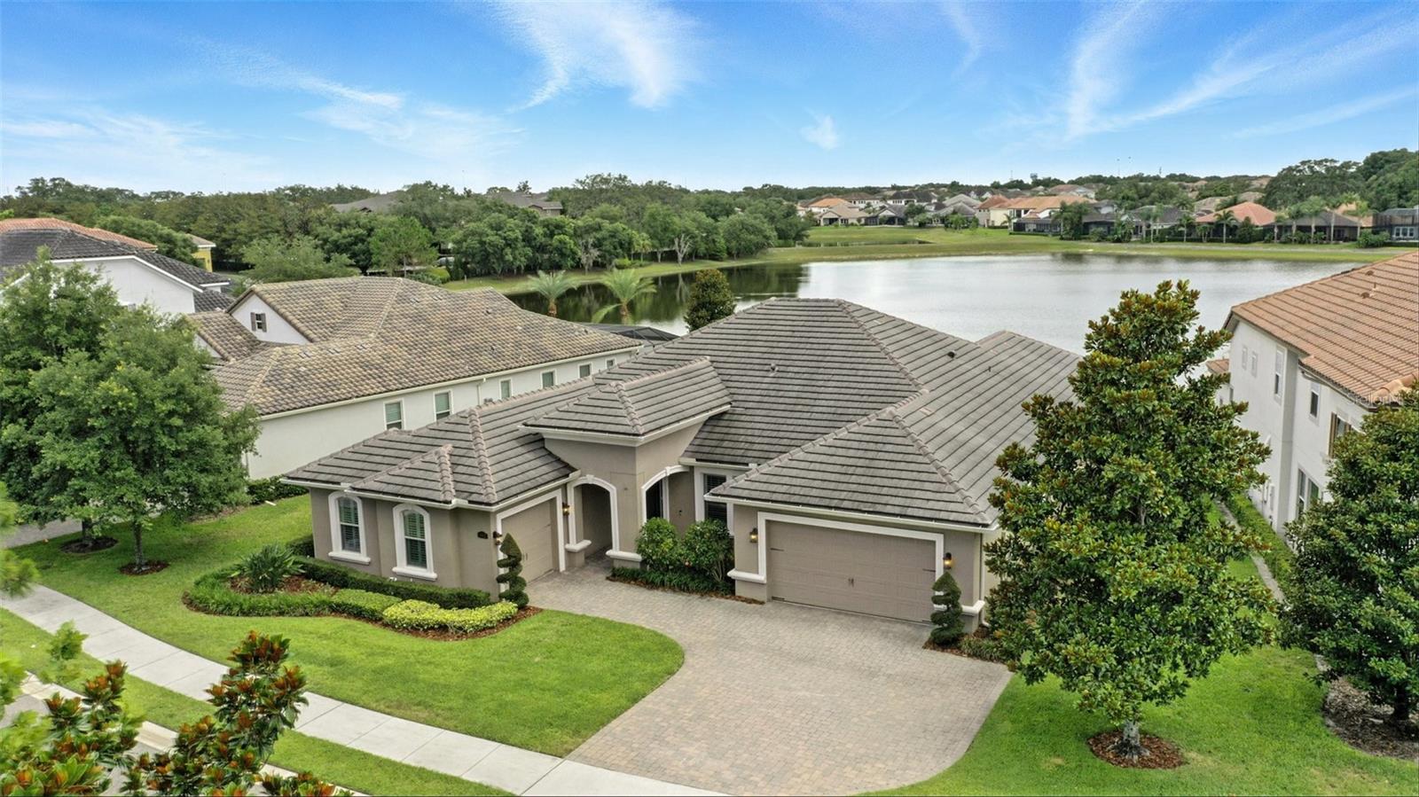 3995 EQUINE COVE