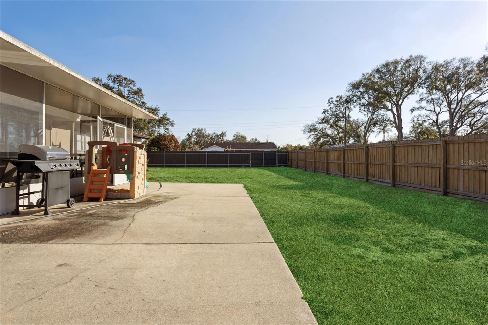 OAK MONT WOODS - Residential