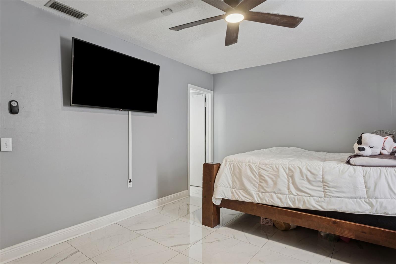 OAK MONT WOODS - Residential