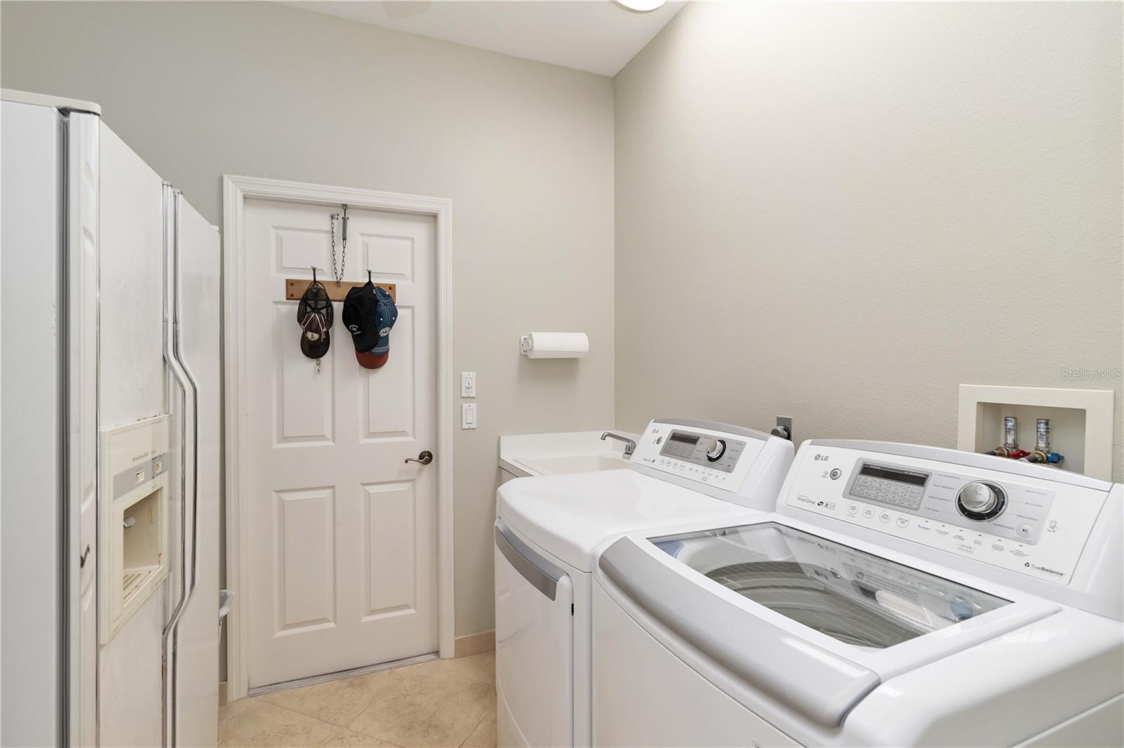 CALUSA LAKES UNIT 2 - Residential