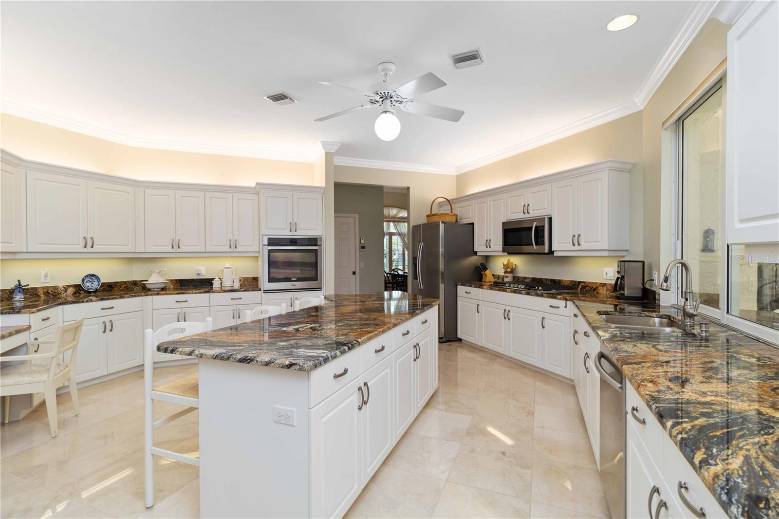 CALUSA LAKES UNIT 2 - Residential