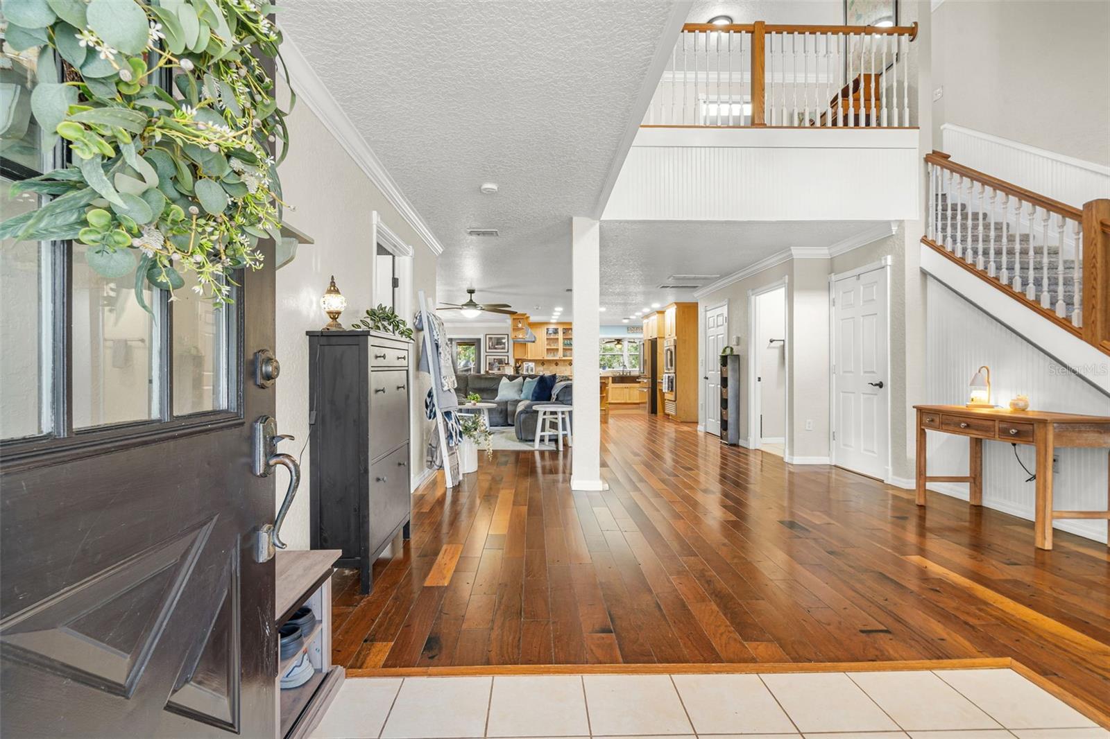 15610 COUNTRY LANE