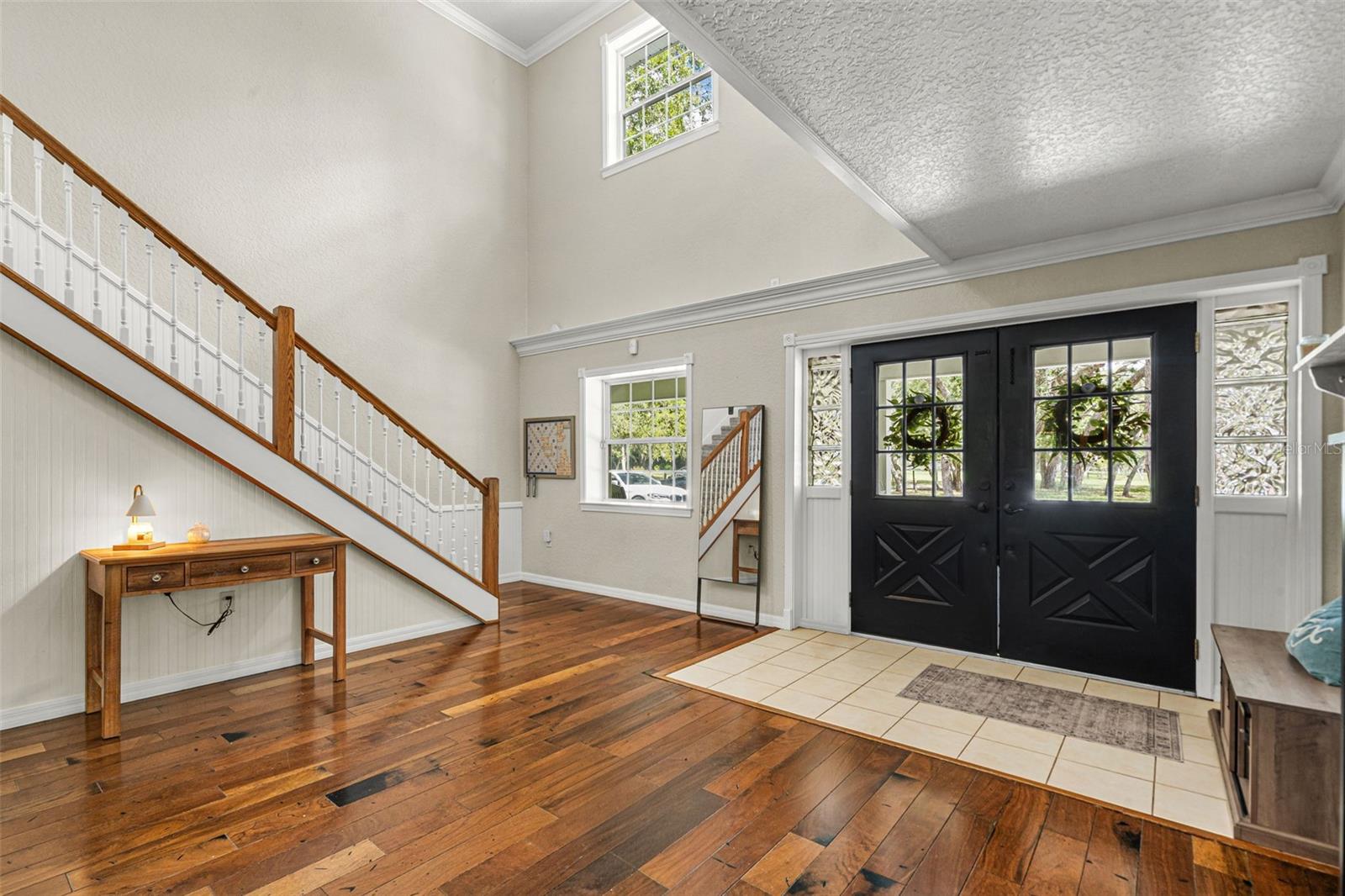 15610 COUNTRY LANE