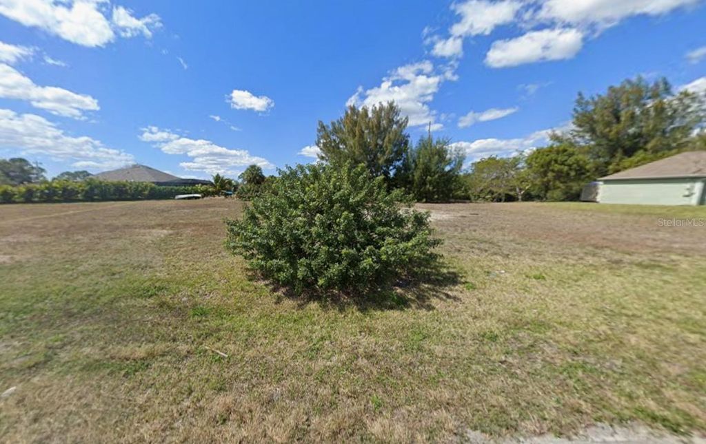 Photo of 3706 NE 17th Avenue, Cape Coral, FL 33909 (MLS # OK225664)