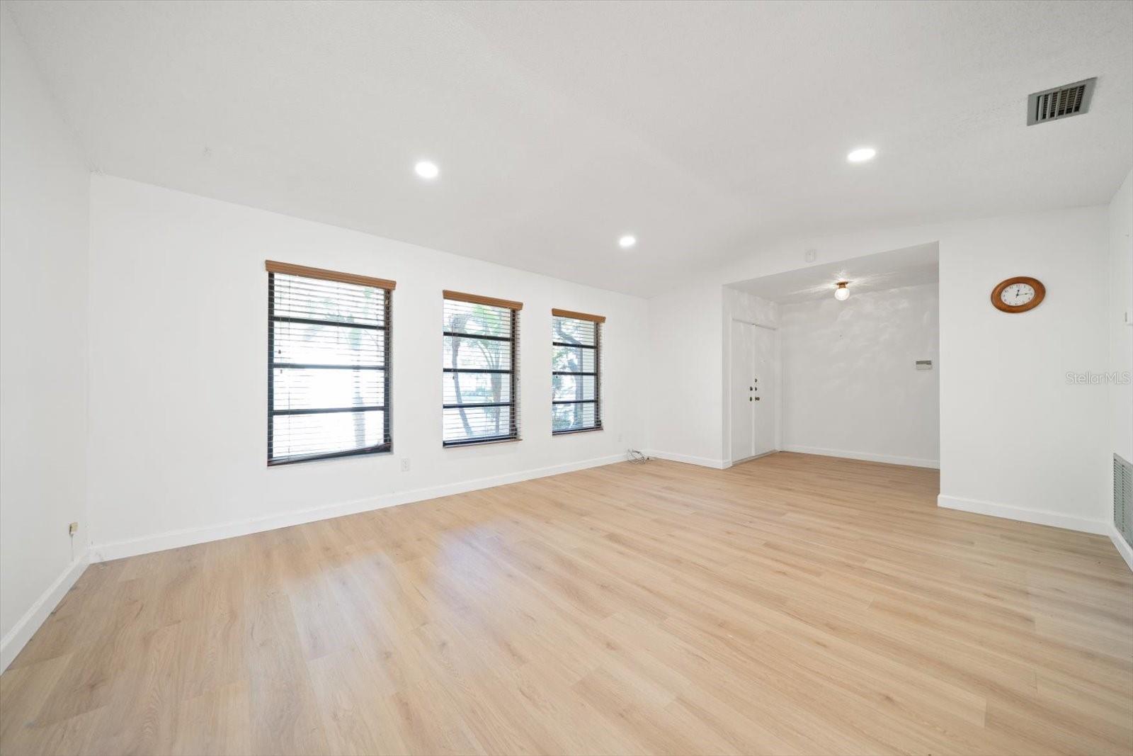 LAKE PARK ESTATES - Residential