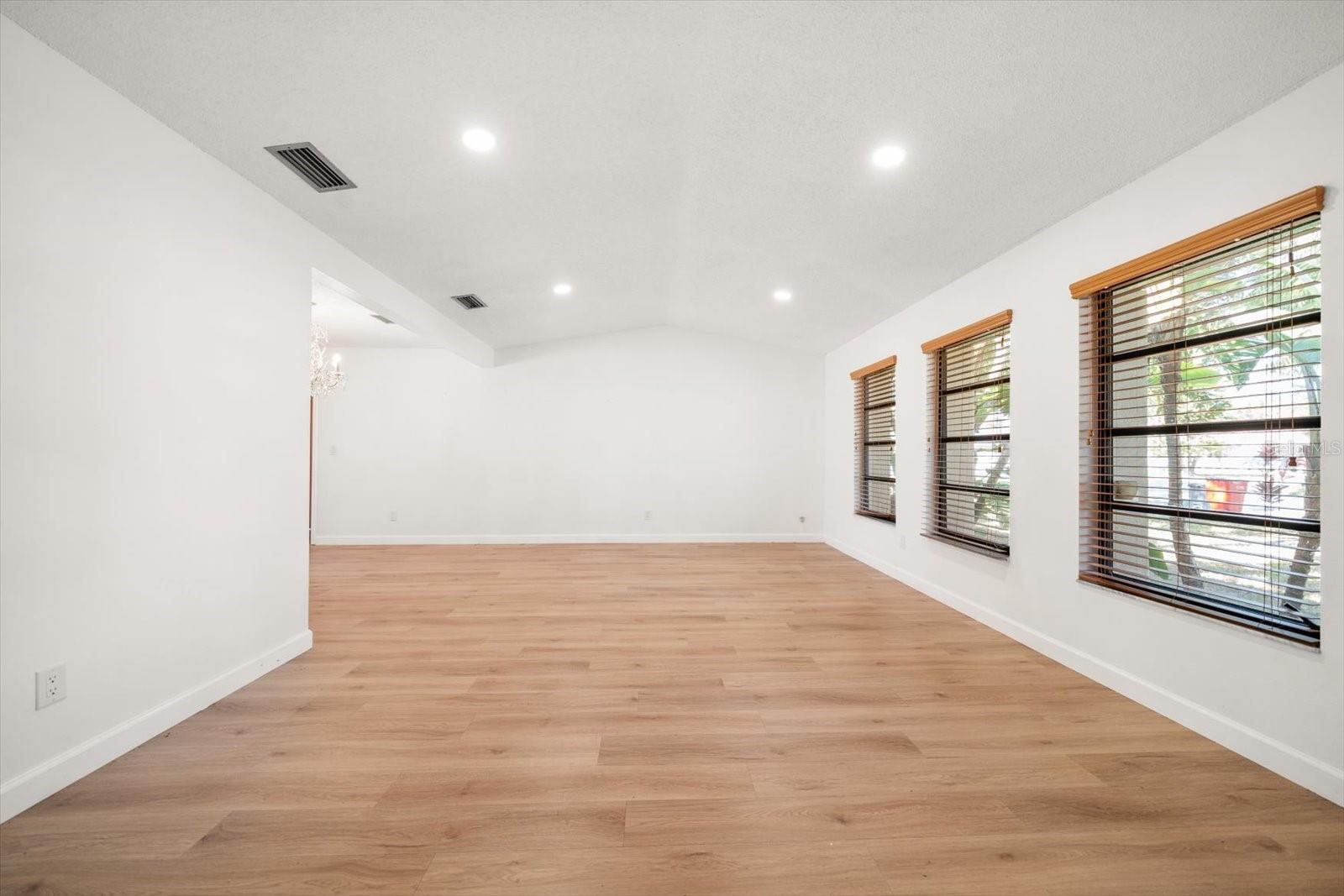 LAKE PARK ESTATES - Residential