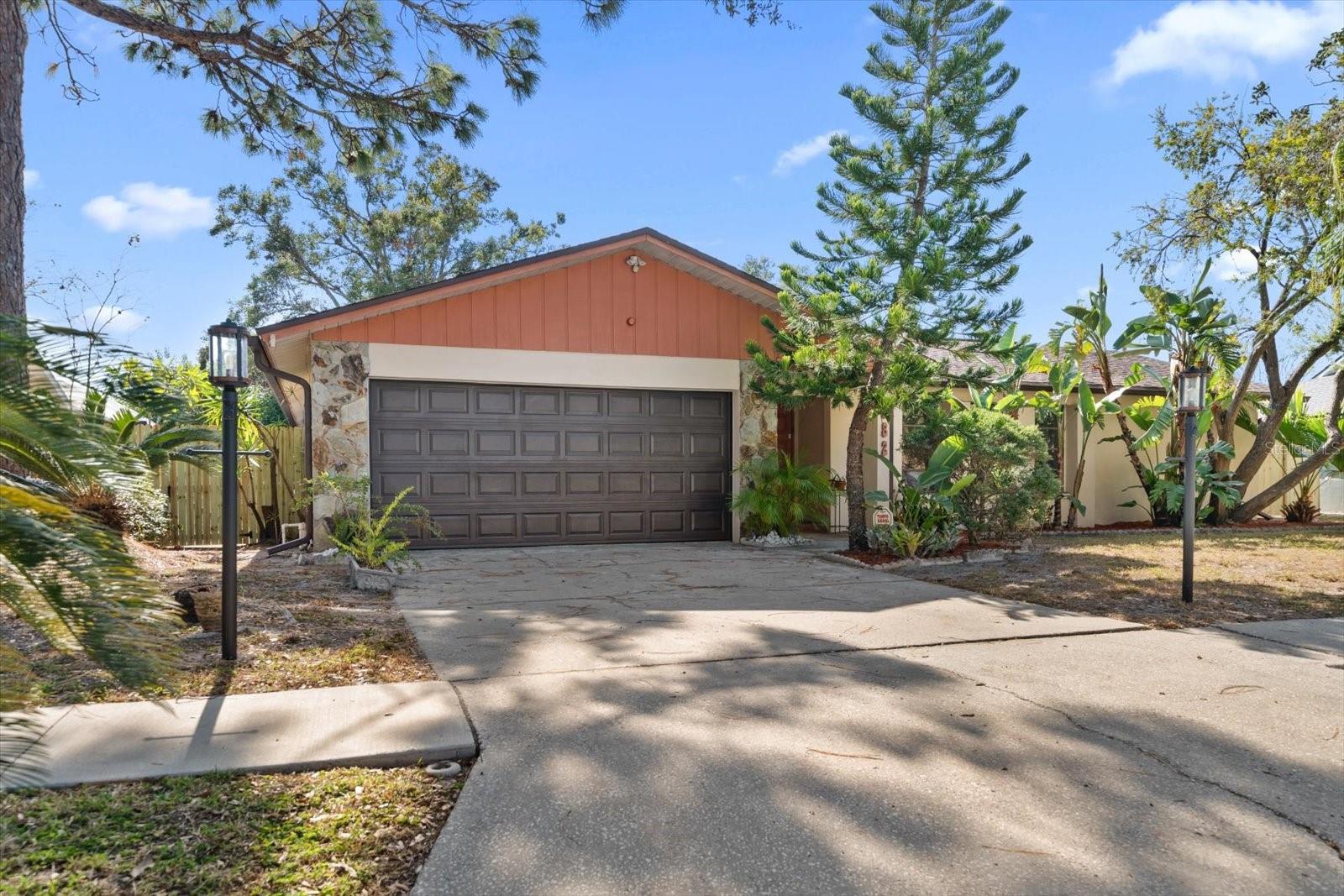 LAKE PARK ESTATES - Residential