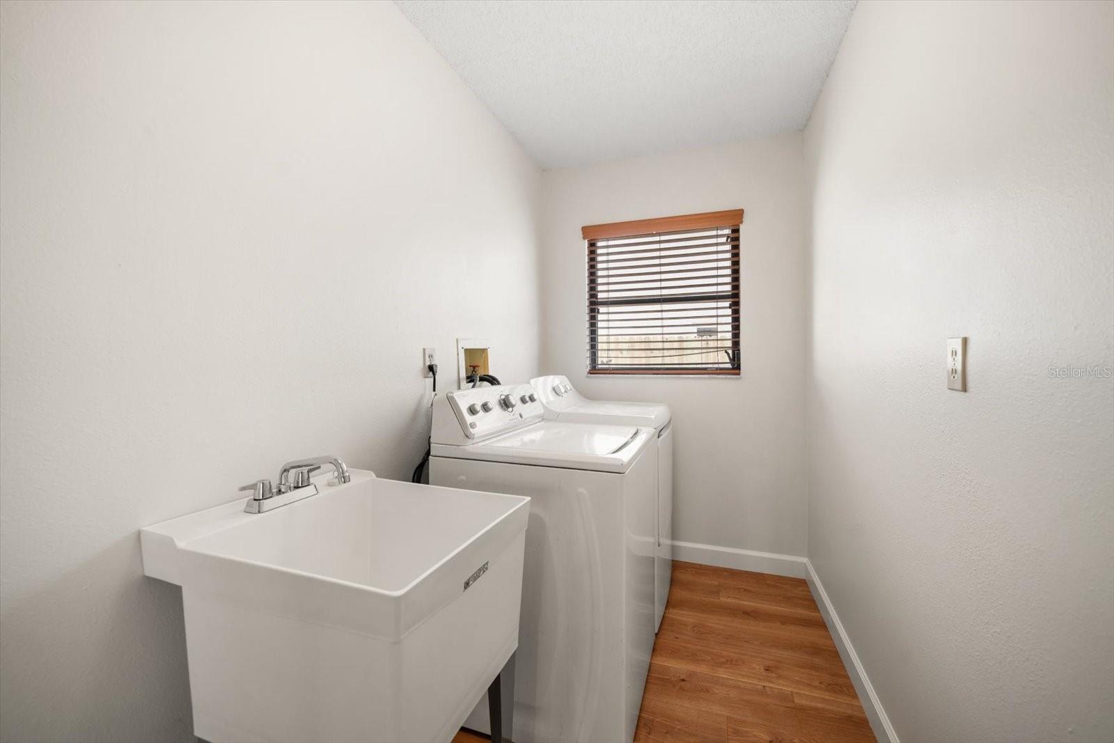 LAKE PARK ESTATES - Residential