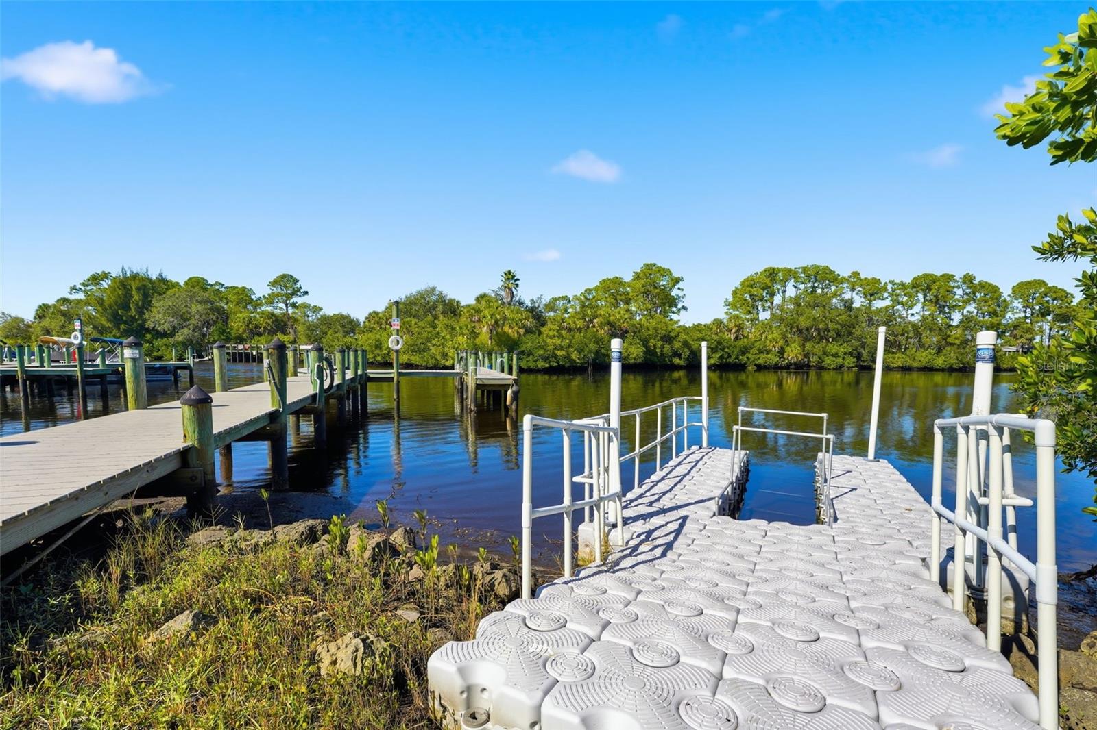 HARBOR ISLES II - Residential