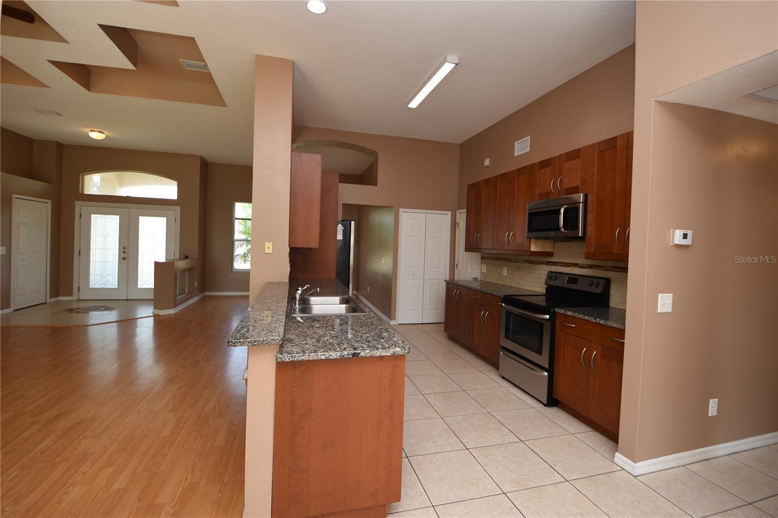 BELLE TERRE - Residential Lease