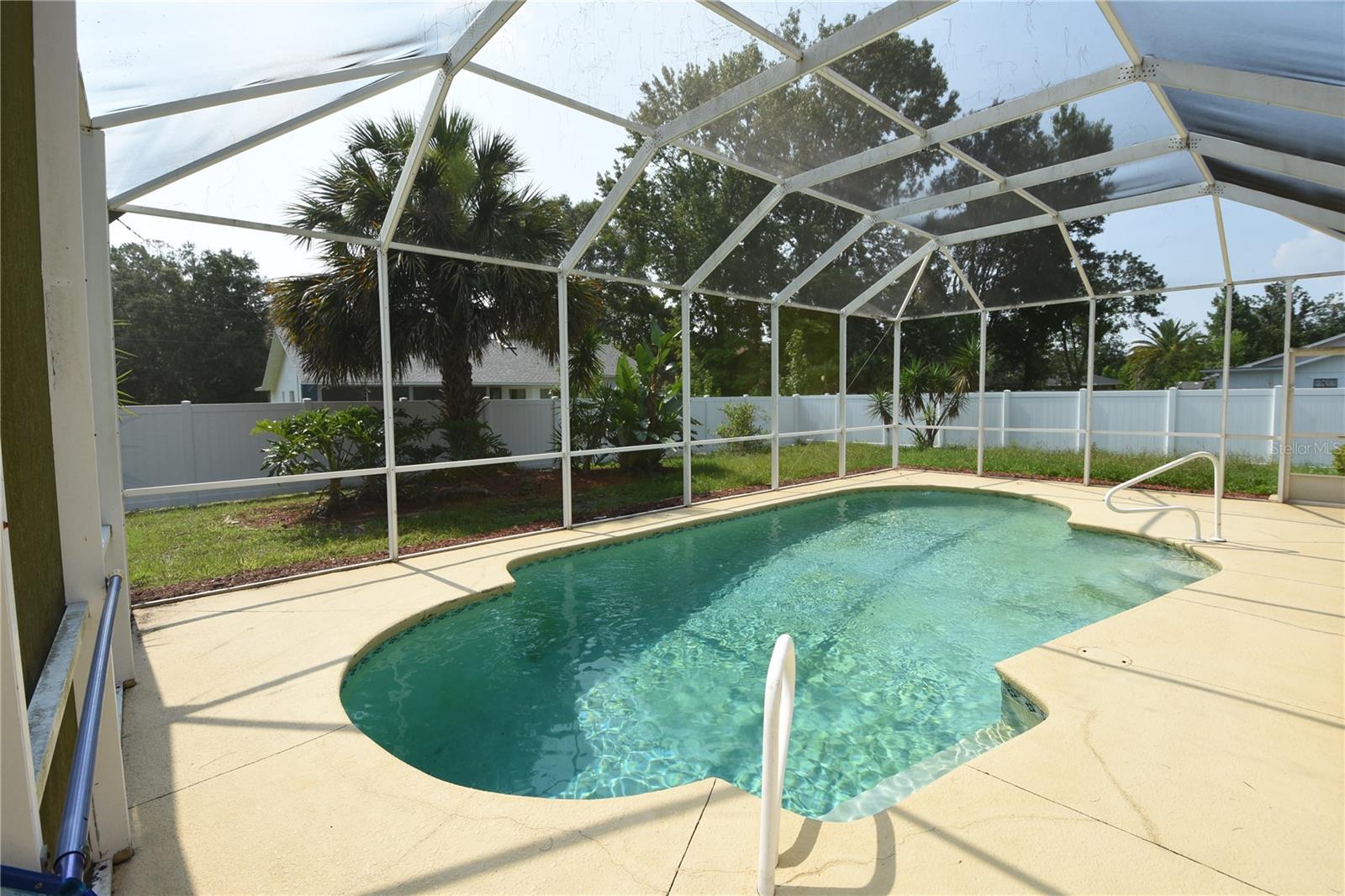 BELLE TERRE - Residential Lease