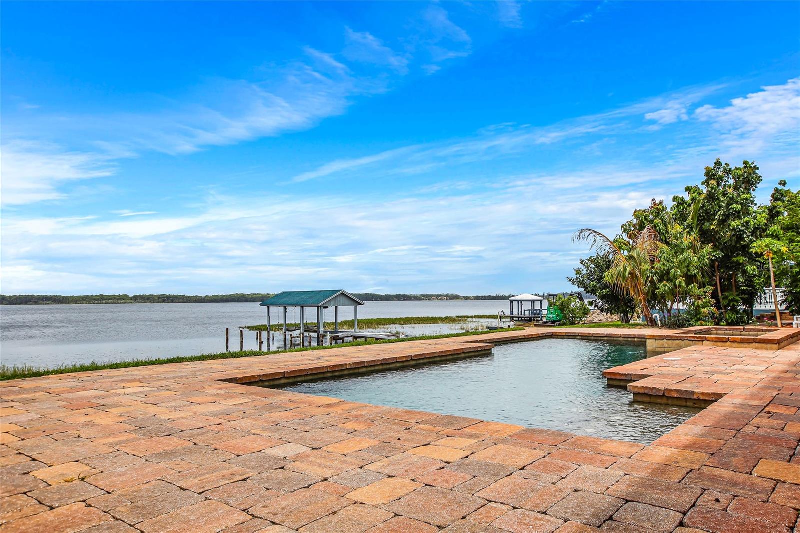 SOUTH BAY - Residential