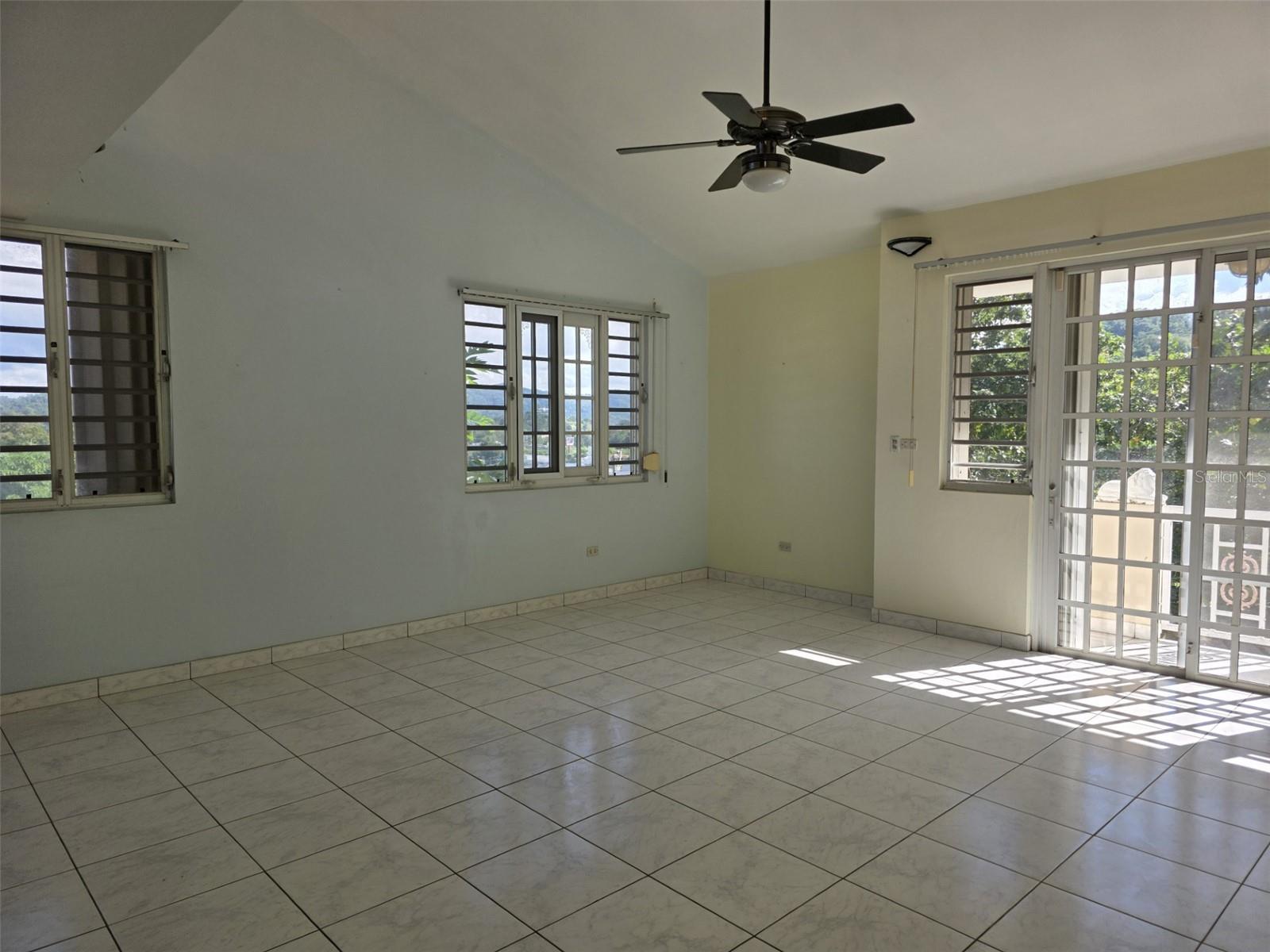 EL RETIRO - Residential