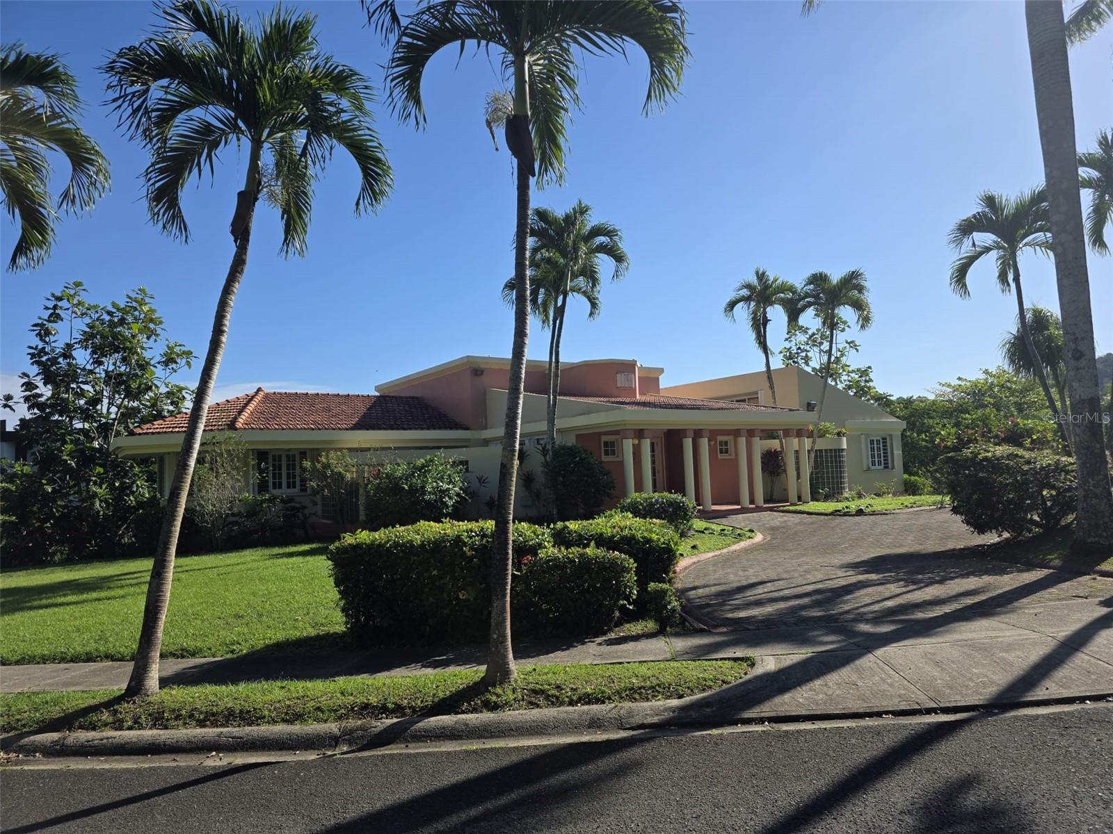 EL RETIRO - Residential